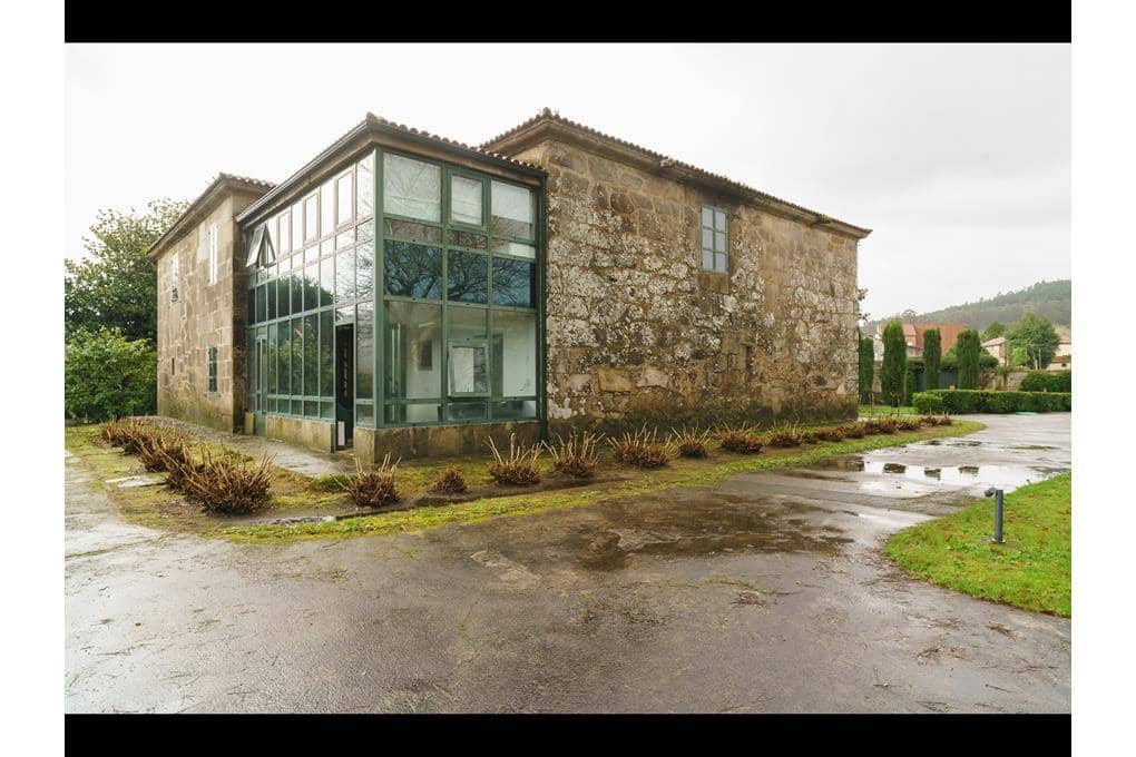 Casa de 5 habitaciones en Padrón en venta con piscina garaje - 1.300.000 € (Ref: 9550042)