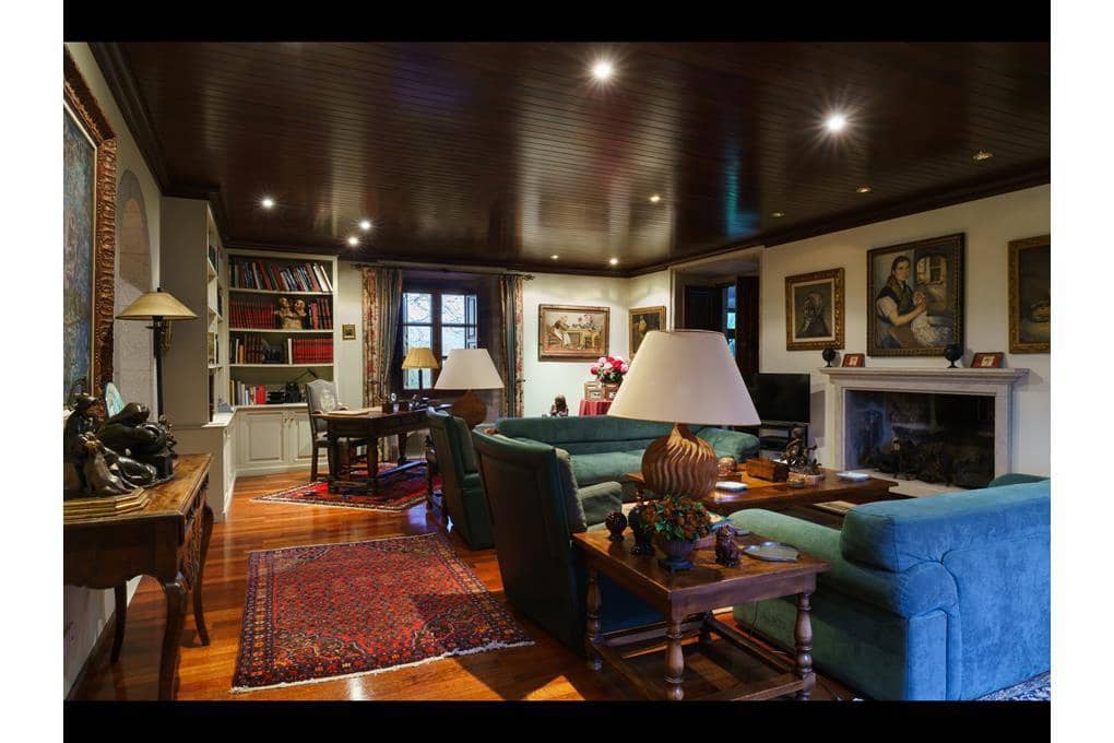 Casa de 5 habitaciones en Padrón en venta con piscina garaje - 1.300.000 € (Ref: 9550042)