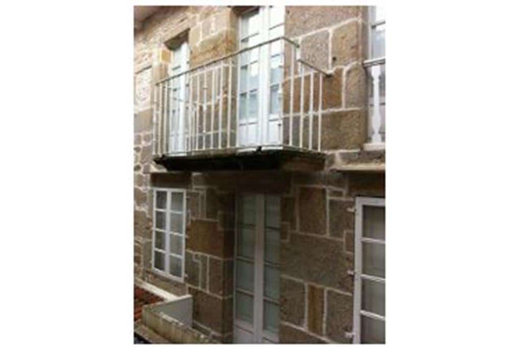 Hus til salgs i Santiago de Compostela - € 1 200 000 (Ref: 9565681)