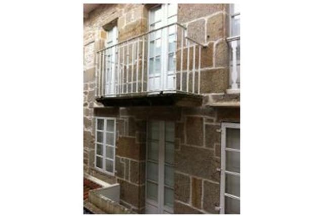 Hus til salgs i Santiago de Compostela - € 1 200 000 (Ref: 9565681)