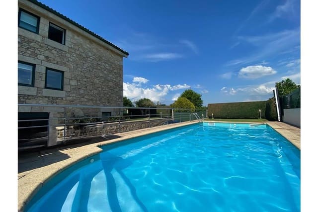 4 soverom Villa til salgs i Santiago de Compostela med svømmebasseng garasje - € 850 000 (Ref: 9569498)