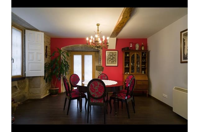 7 makuuhuone Omakotitalo myytävänä paikassa Santiago de Compostela - 1 450 000 € (Ref: 9590349)