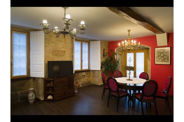 7 makuuhuone Omakotitalo myytävänä paikassa Santiago de Compostela - 1 450 000 € (Ref: 9590349)