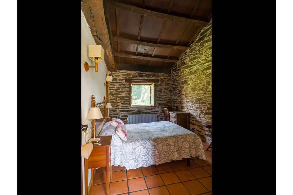 14 quarto Casa em Banda para venda em Touro com garagem - 2 900 000 € (Ref: 9714046)