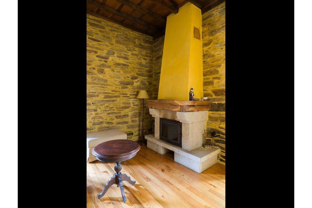 14 quarto Casa em Banda para venda em Touro com garagem - 2 900 000 € (Ref: 9714046)