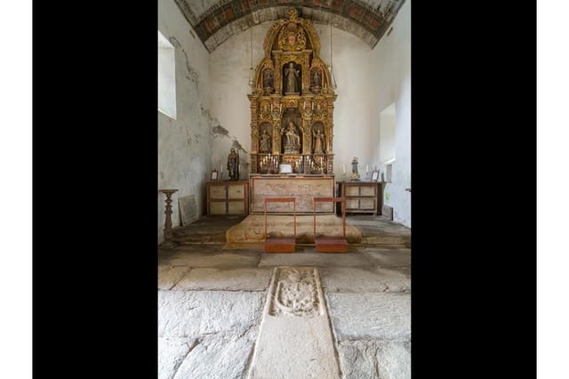 14 quarto Casa em Banda para venda em Touro com garagem - 2 900 000 € (Ref: 9714046)