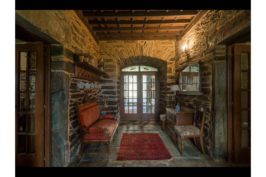 14 quarto Casa em Banda para venda em Touro com garagem - 2 900 000 € (Ref: 9714046)