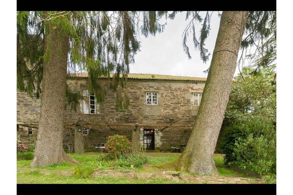 14 quarto Casa em Banda para venda em Touro com garagem - 2 900 000 € (Ref: 9714046)