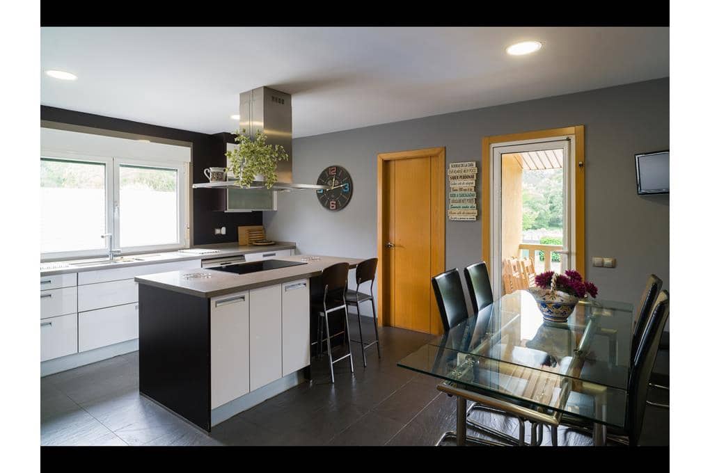 6 chambre Maison de Ville à vendre à Ames avec piscine garage - 595 000 € (Ref: 9821268)