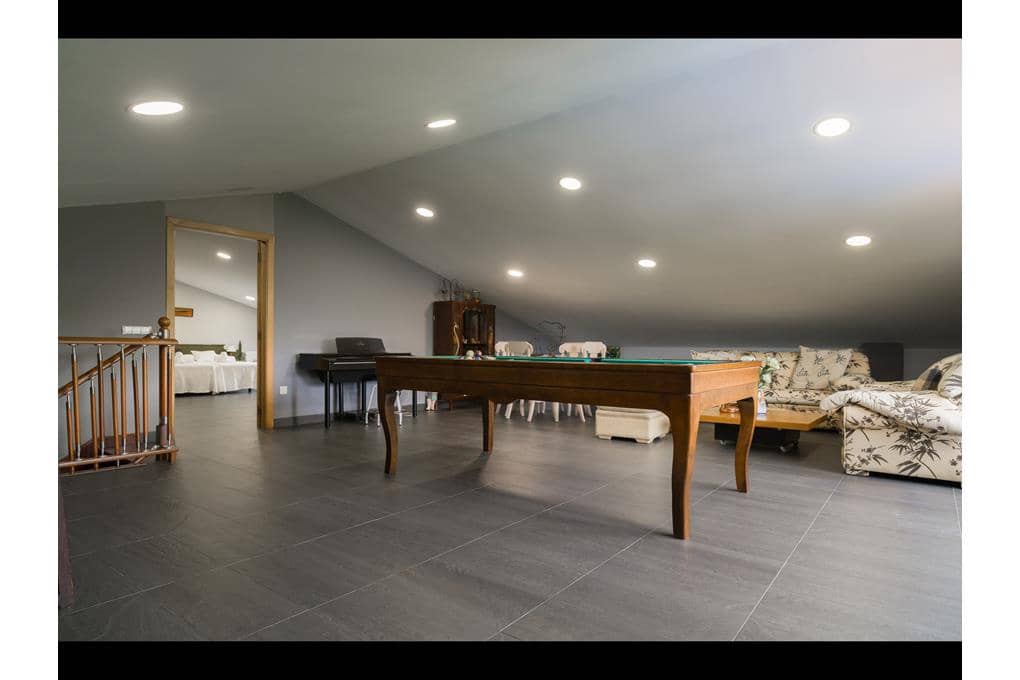 6 chambre Maison de Ville à vendre à Ames avec piscine garage - 595 000 € (Ref: 9821268)