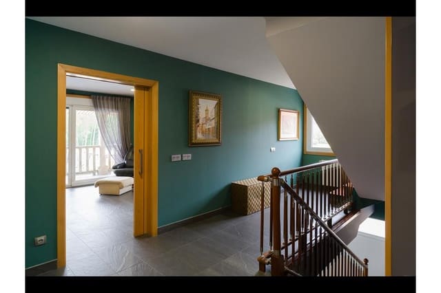 6 chambre Maison de Ville à vendre à Ames avec piscine garage - 595 000 € (Ref: 9821268)