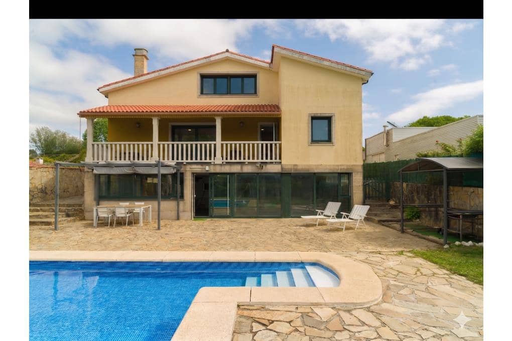 6 chambre Maison de Ville à vendre à Ames avec piscine garage - 595 000 € (Ref: 9821268)