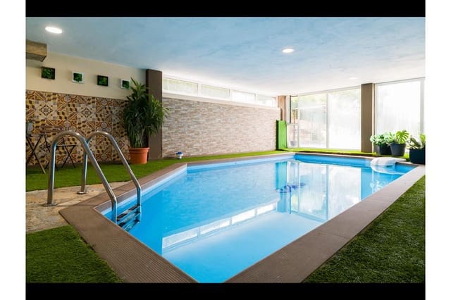 6 chambre Maison de Ville à vendre à Ames avec piscine garage - 595 000 € (Ref: 9821268)