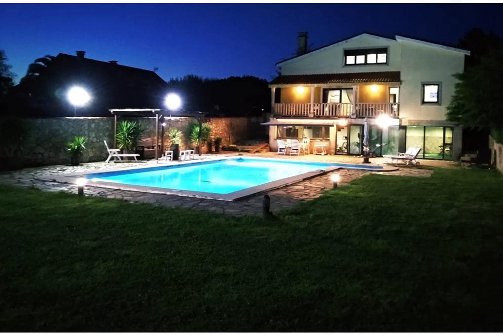 6 chambre Maison de Ville à vendre à Ames avec piscine garage - 595 000 € (Ref: 9821268)