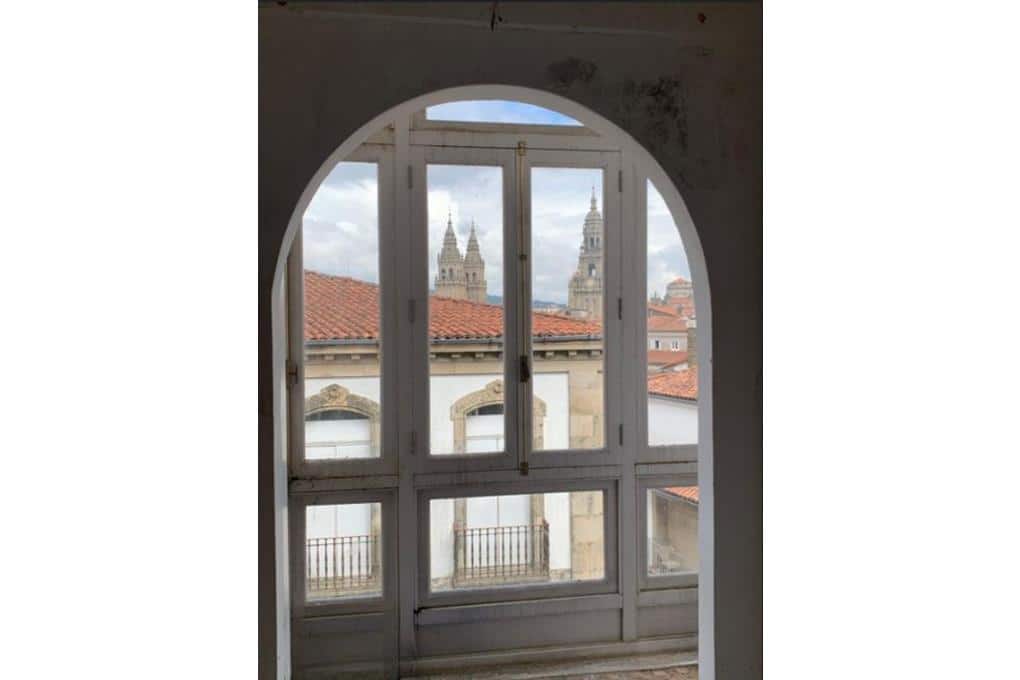 Casa de 20 habitaciones en Santiago de Compostela en venta - 2.000.000 € (Ref: 9832328)