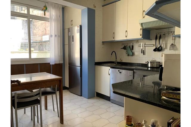 5 soveværelse Byhus til salg i Santiago de Compostela med garage - € 555.000 (Ref: 9850445)