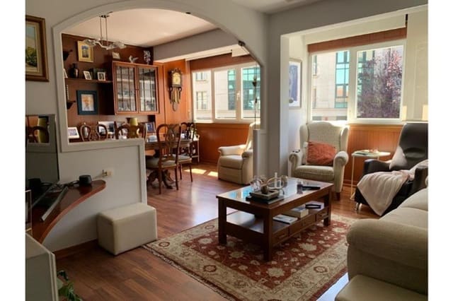 5 soveværelse Byhus til salg i Santiago de Compostela med garage - € 555.000 (Ref: 9850445)