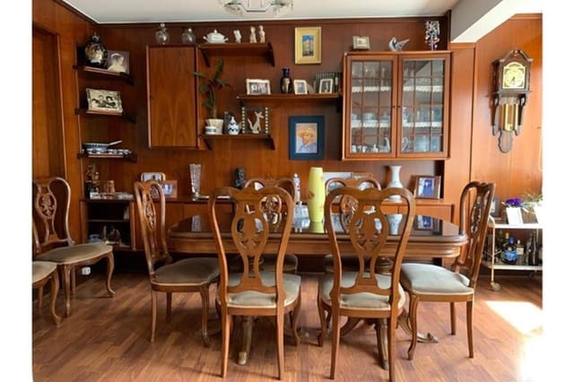 5 soveværelse Byhus til salg i Santiago de Compostela med garage - € 555.000 (Ref: 9850445)