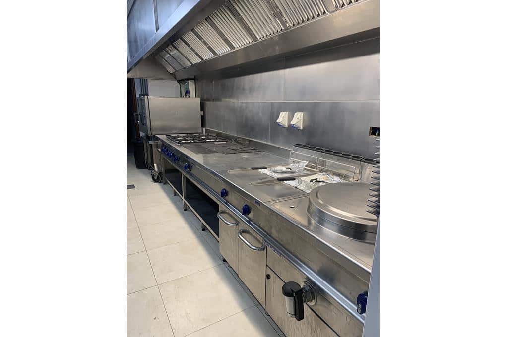 10 slaapkamer Hotel te koop in Lugo stad met garage - € 850.000 (Ref: 9877517)