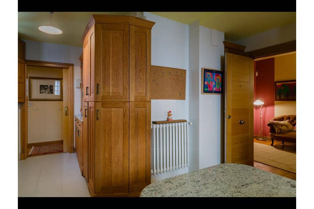 4 bedroom Flat for sale in Santiago de Compostela - € 1,350,000 (Ref: 9918665)