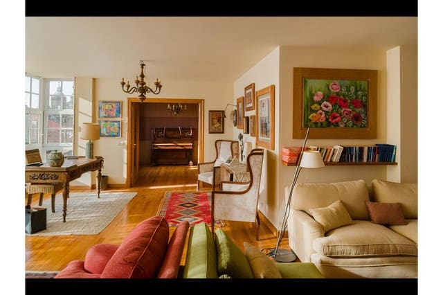 4 soveværelse Lejlighed til salg i Santiago de Compostela - € 1.350.000 (Ref: 9918665)