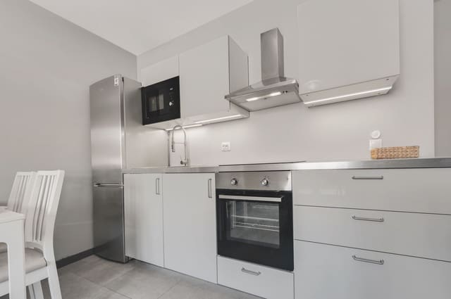2 makuuhuone Huoneisto myytävänä paikassa Fuengirola - 295 000 € (Ref: 10014956)