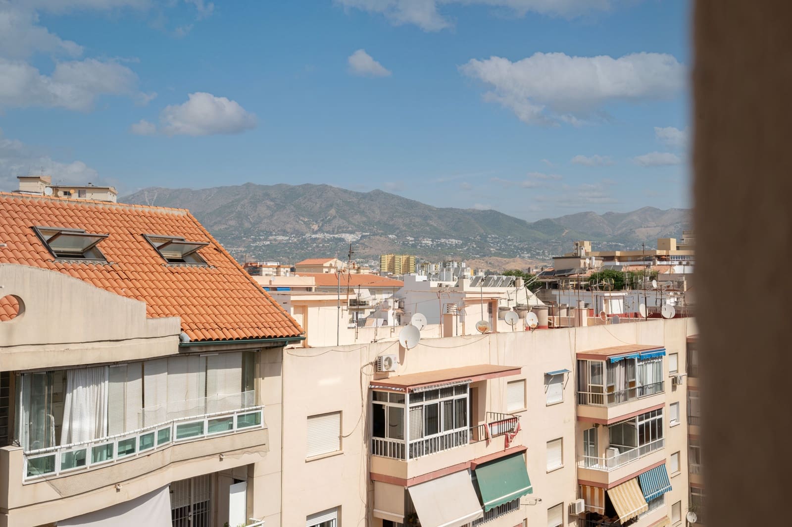 2 makuuhuone Huoneisto myytävänä paikassa Fuengirola - 295 000 € (Ref: 10014956)