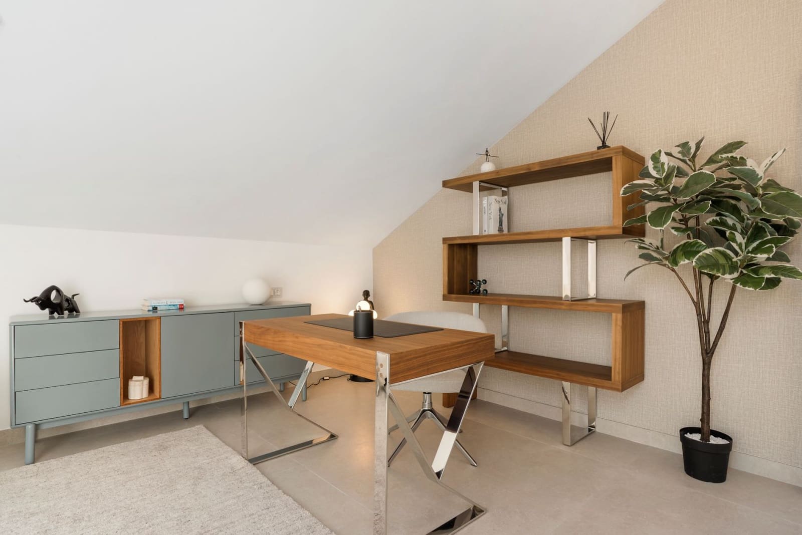 5 bedroom Apartment for sale in Nueva Andalucia with pool garage - € 1,795,000 (Ref: 10033131)