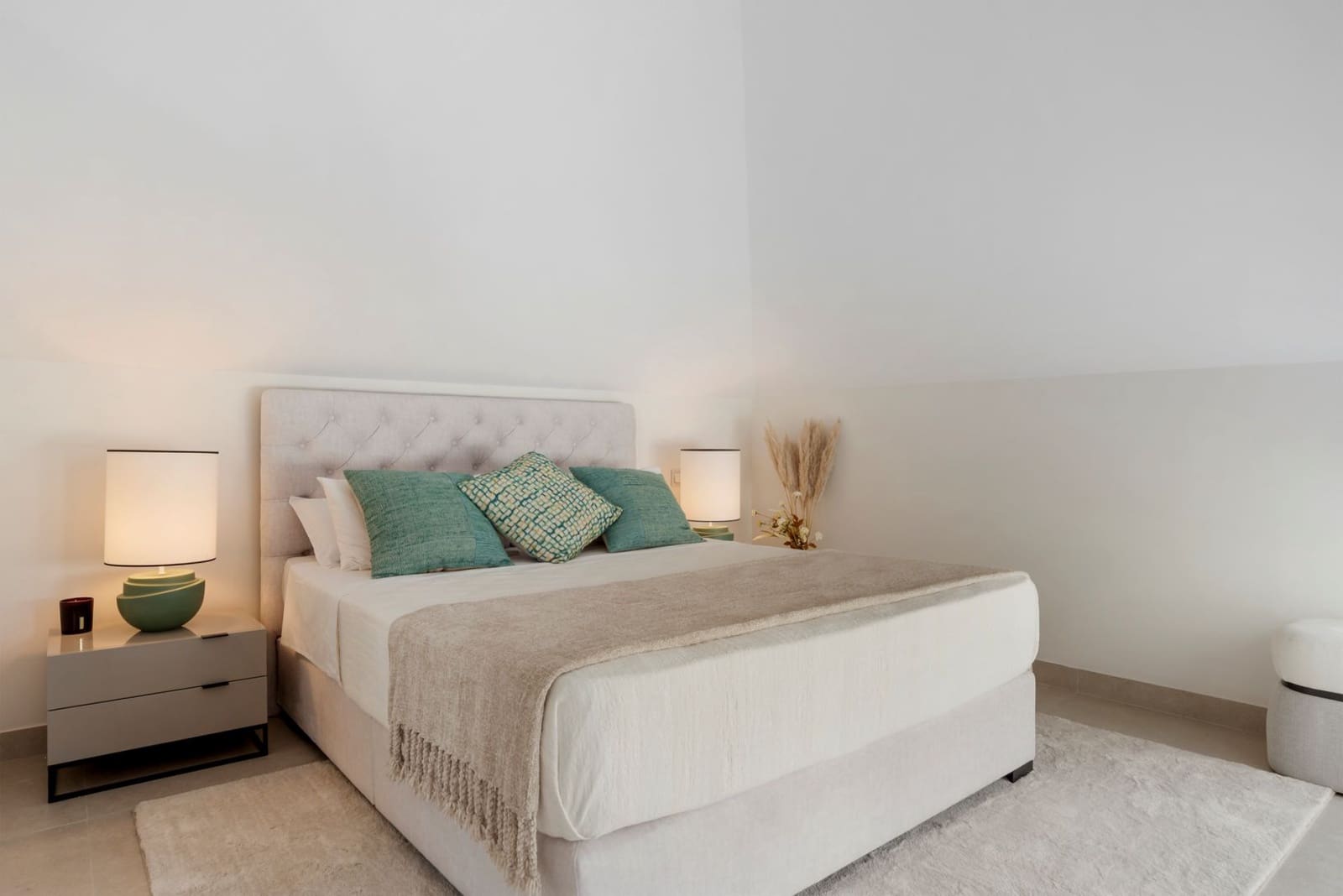 5 bedroom Apartment for sale in Nueva Andalucia with pool garage - € 1,795,000 (Ref: 10033131)