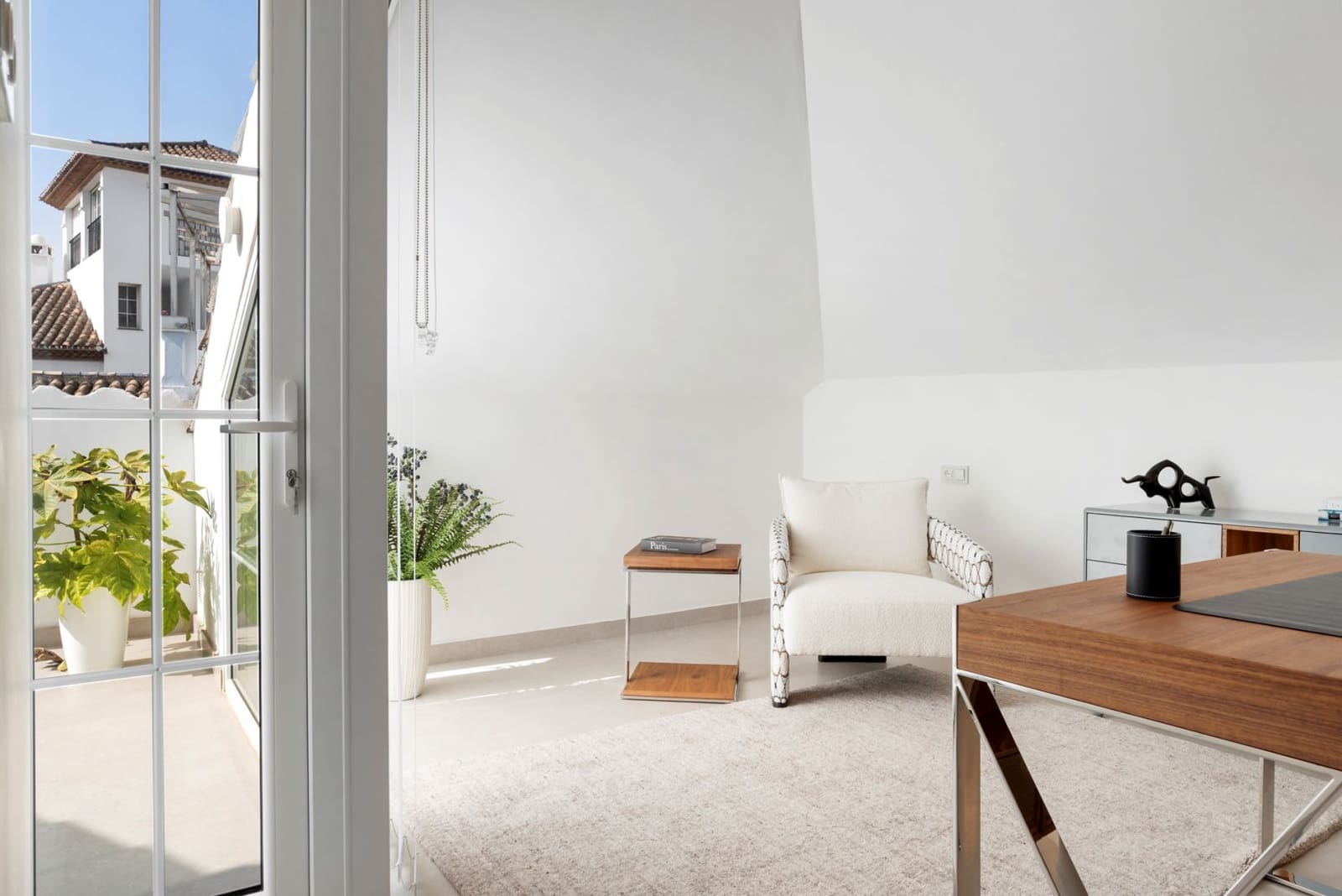 5 bedroom Apartment for sale in Nueva Andalucia with pool garage - € 1,795,000 (Ref: 10033131)