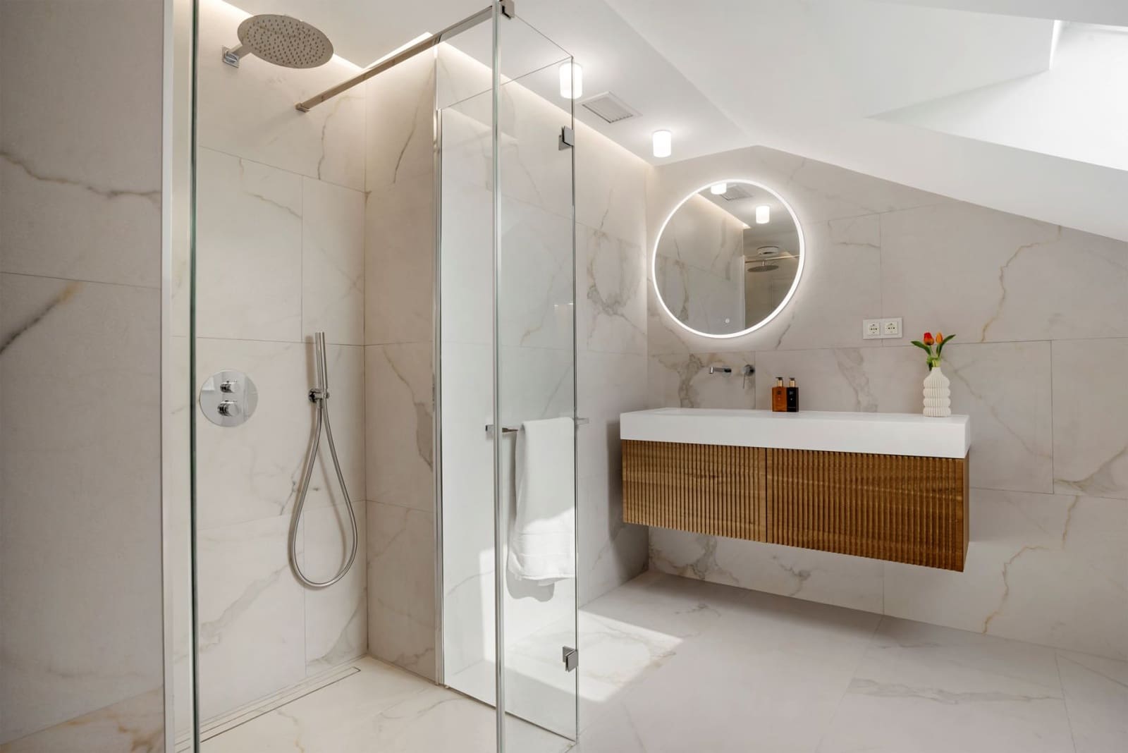 5 bedroom Apartment for sale in Nueva Andalucia with pool garage - € 1,795,000 (Ref: 10033131)
