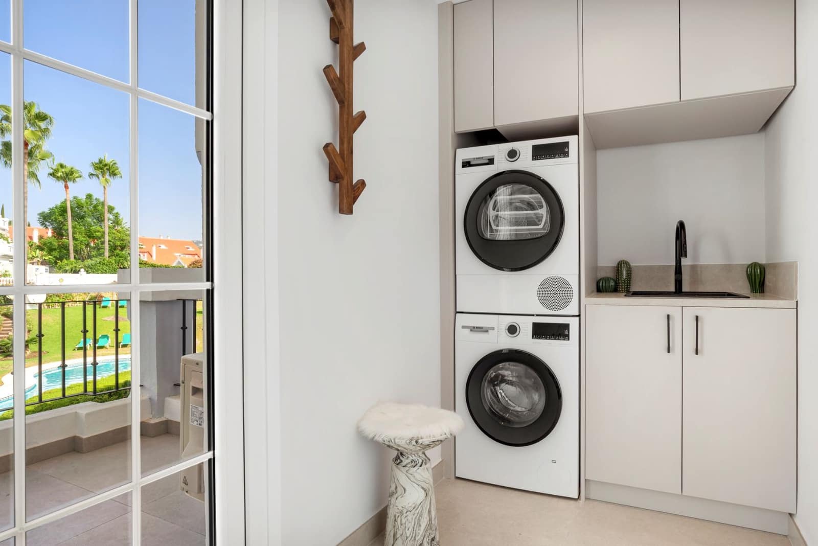5 bedroom Apartment for sale in Nueva Andalucia with pool garage - € 1,795,000 (Ref: 10033131)
