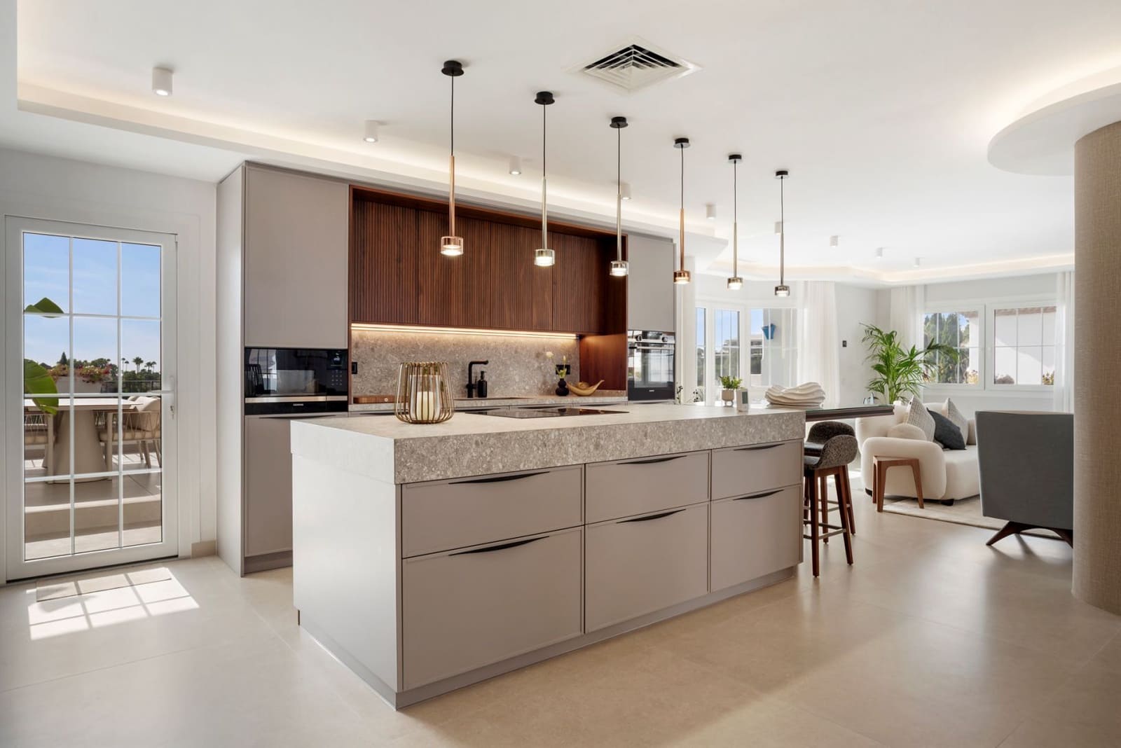 5 bedroom Apartment for sale in Nueva Andalucia with pool garage - € 1,795,000 (Ref: 10033131)