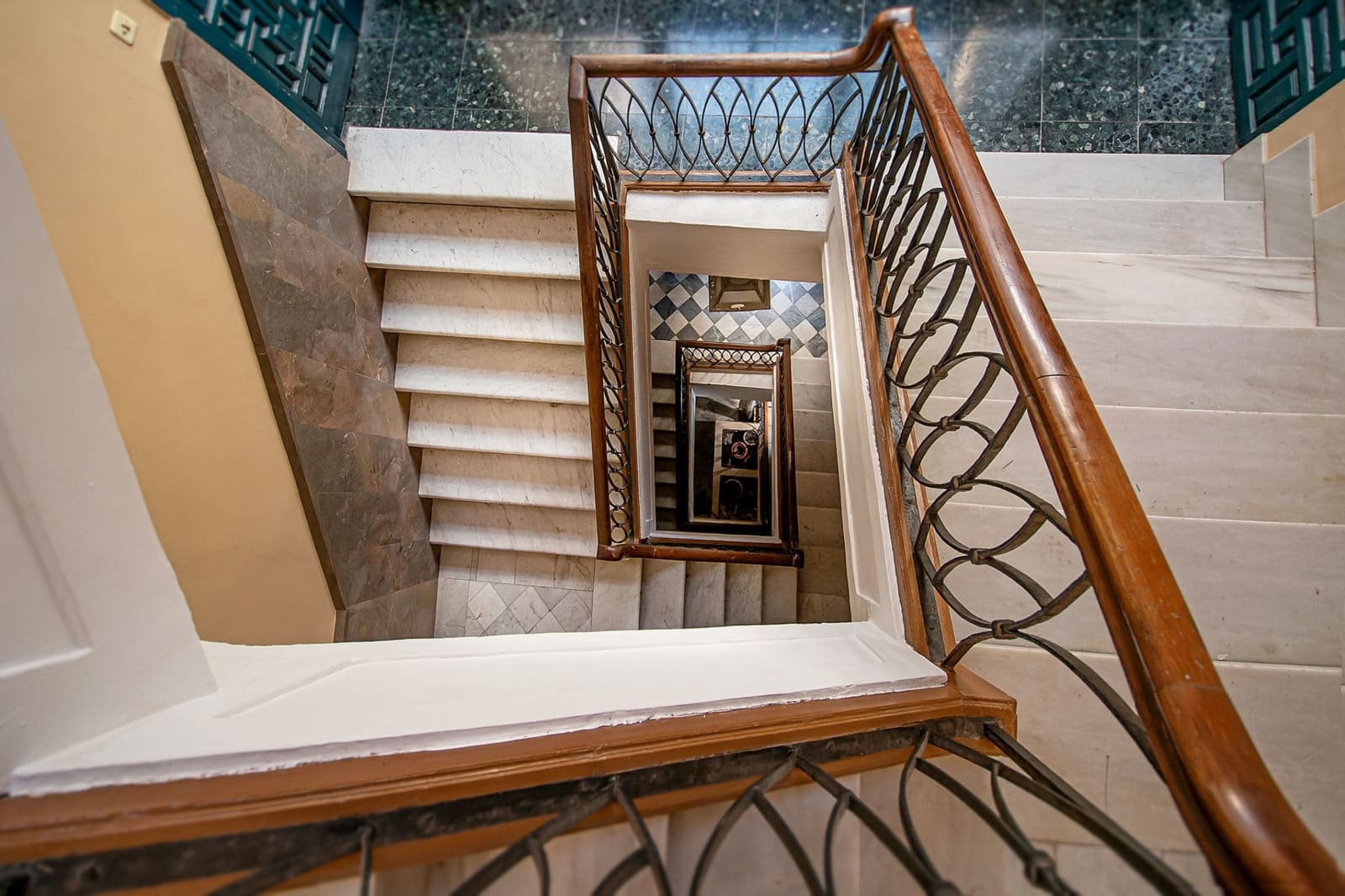 9 soverom Kommersiell til salgs i Almunecar - € 1 000 000 (Ref: 8091385)