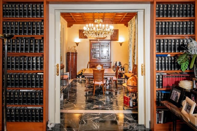 9 soverom Kommersiell til salgs i Almuñécar - € 1 000 000 (Ref: 8091385)