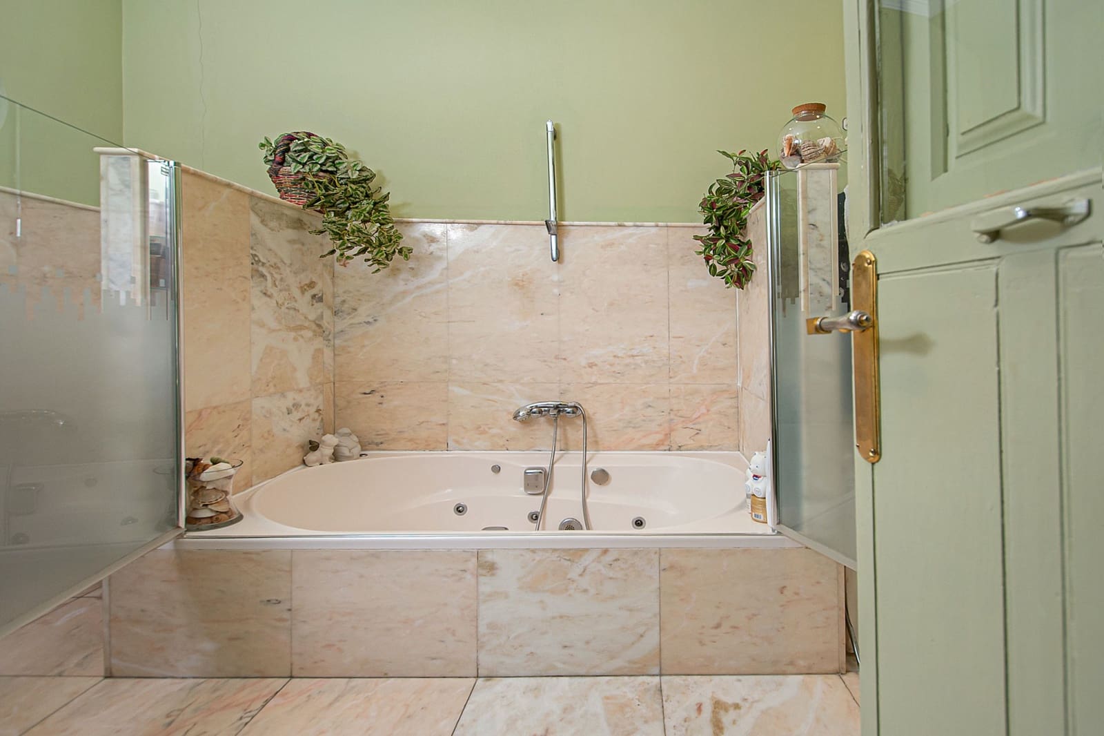 9 soverom Kommersiell til salgs i Almunecar - € 1 000 000 (Ref: 8091385)