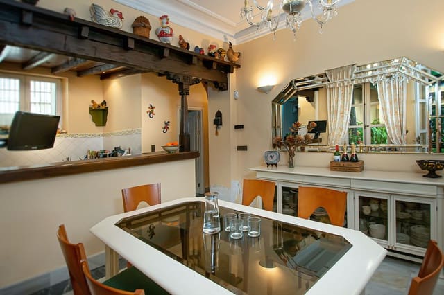 9 soverom Kommersiell til salgs i Almuñécar - € 1 000 000 (Ref: 8091385)