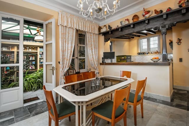 9 soverom Kommersiell til salgs i Almuñécar - € 1 000 000 (Ref: 8091385)