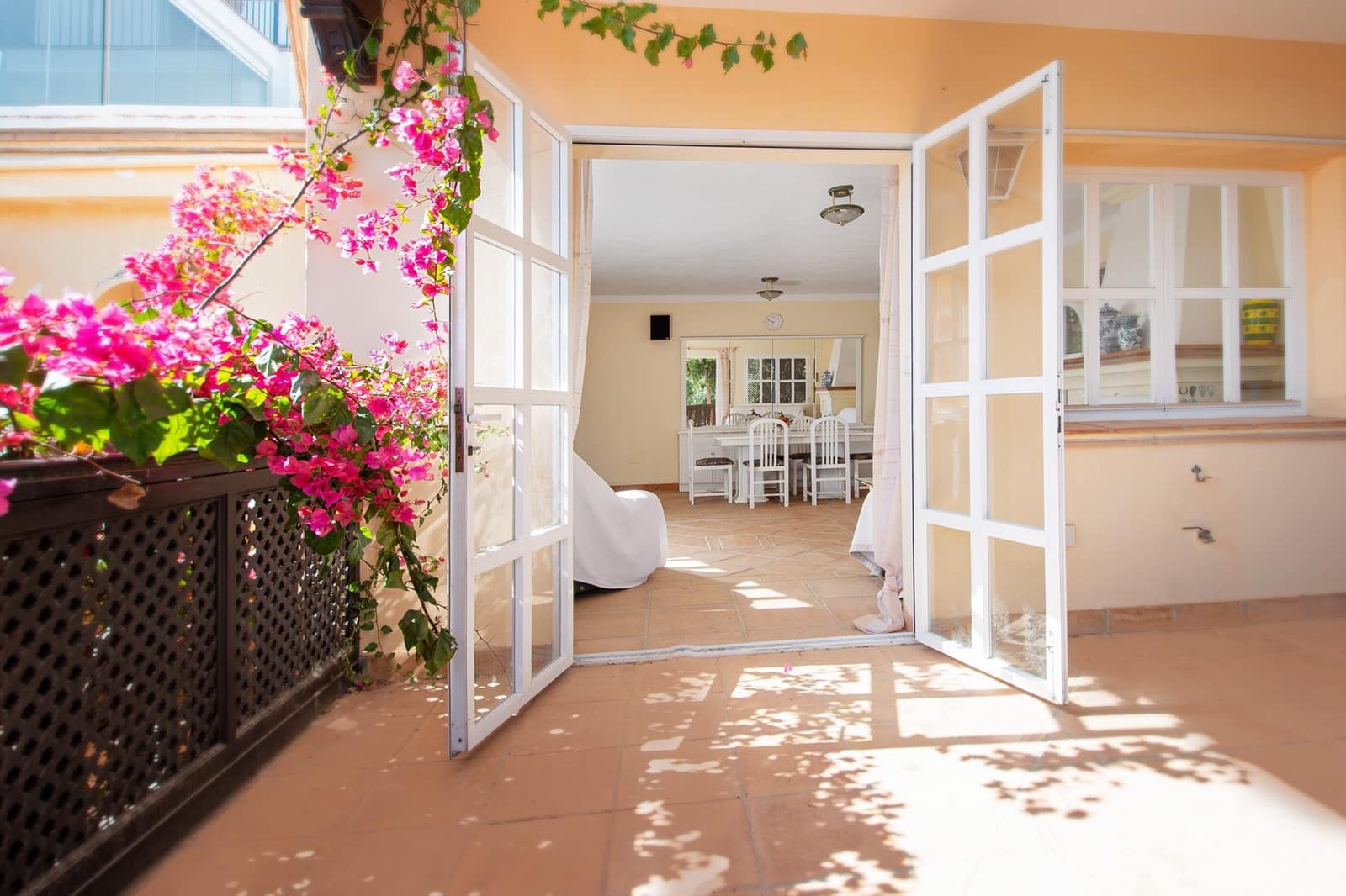 3 soveværelse Byhus til salg i La Herradura med swimmingpool garage - € 620.000 (Ref: 8091386)