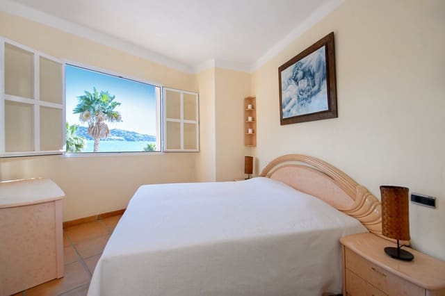 Casa de 3 habitaciones en La Herradura, Almuñécar en venta con piscina garaje - 620.000 € (Ref: 8091386)