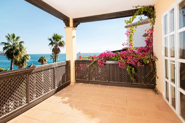 Casa de 3 habitaciones en La Herradura, Almuñécar en venta con piscina garaje - 620.000 € (Ref: 8091386)