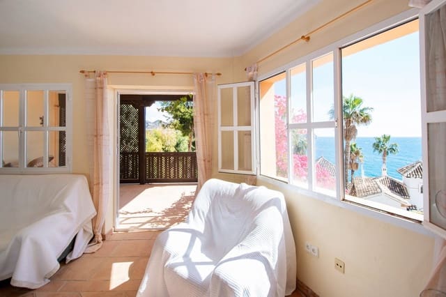 Casa de 3 habitaciones en La Herradura, Almuñécar en venta con piscina garaje - 620.000 € (Ref: 8091386)