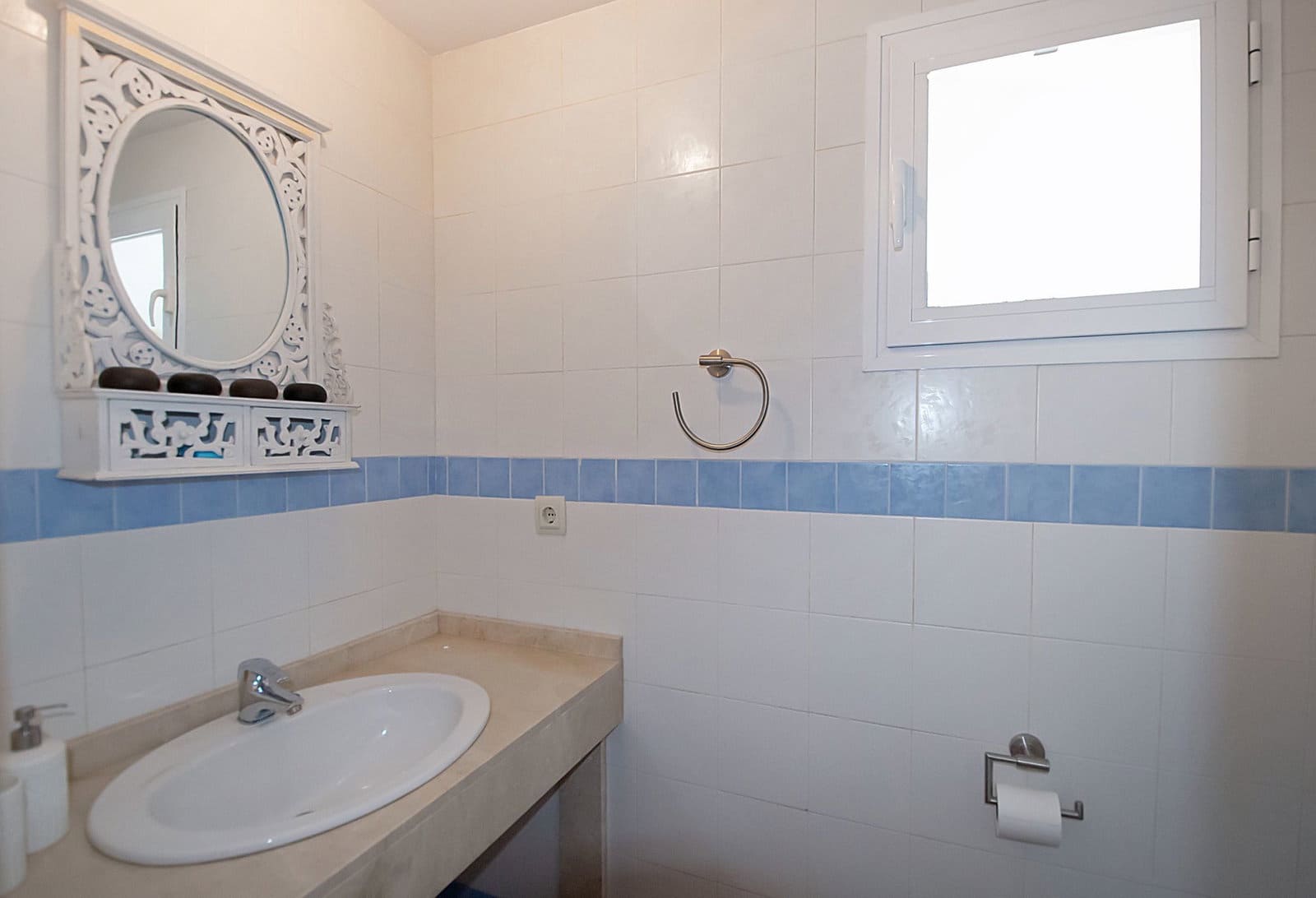 Chalet de 4 habitaciones en La Herradura en venta con piscina garaje - 795.000 € (Ref: 8803937)