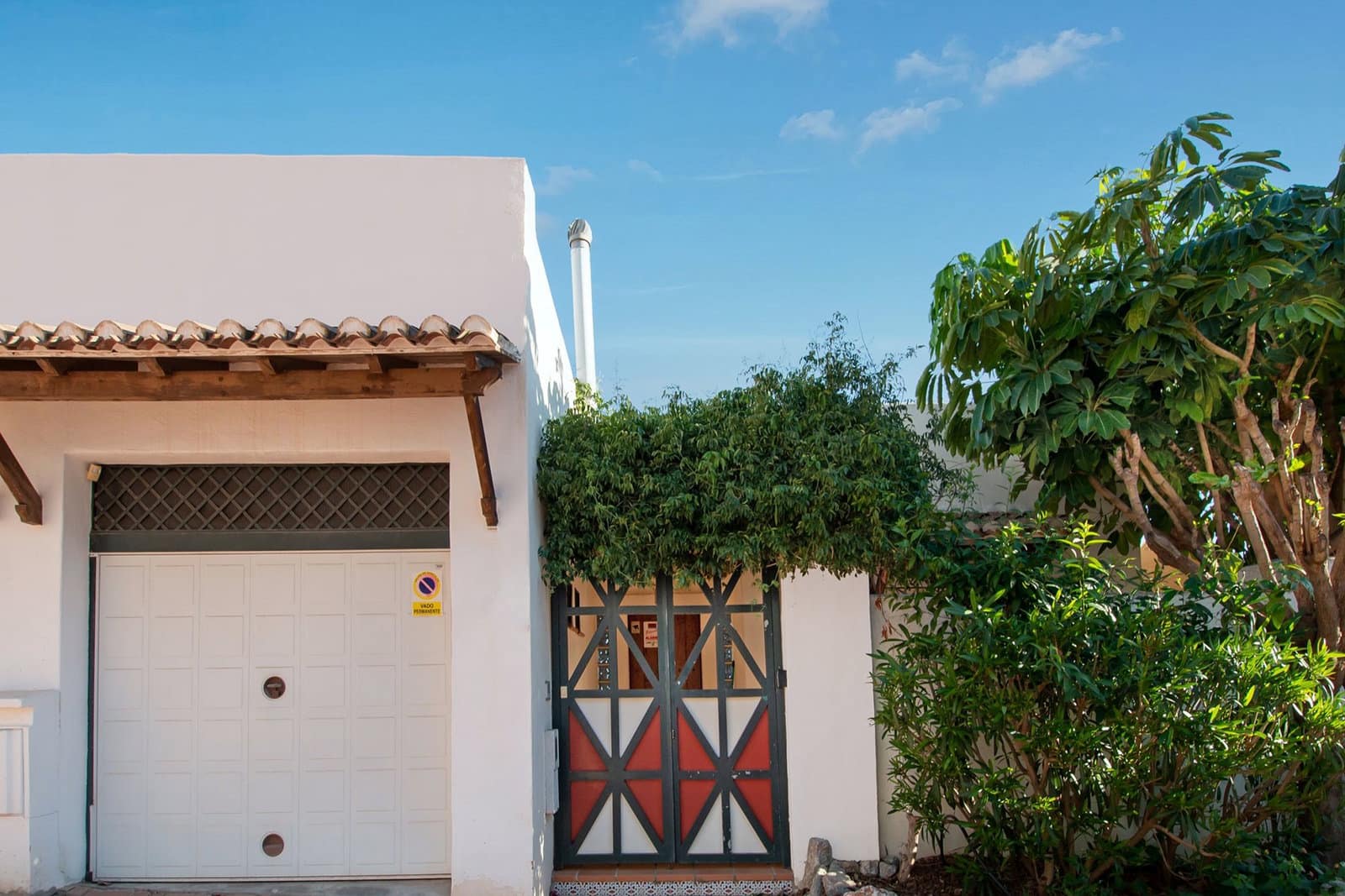 Chalet de 4 habitaciones en La Herradura en venta con piscina garaje - 795.000 € (Ref: 8803937)