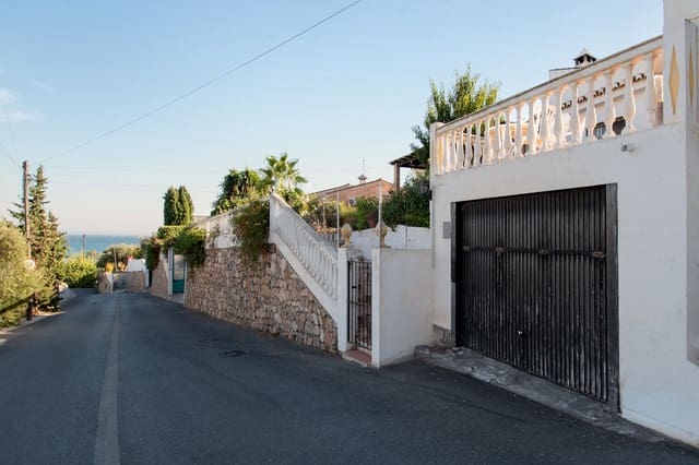 3 chambre Villa/Maison à vendre à La Herradura, Almuñécar avec piscine garage - 595 000 € (Ref: 9223682)