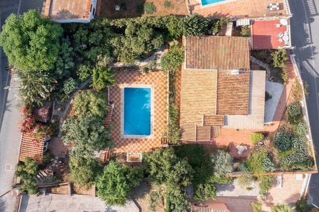 3 chambre Villa/Maison à vendre à La Herradura, Almuñécar avec piscine garage - 595 000 € (Ref: 9223682)