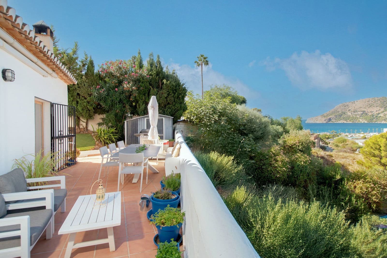 3 soverom Villa til salgs i La Herradura med svømmebasseng garasje - € 499 000 (Ref: 9302797)