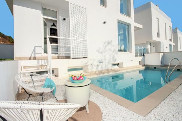 3 quarto Moradia para venda em Nerja com piscina garagem - 695 000 € (Ref: 9337243)