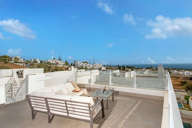 3 quarto Moradia para venda em Nerja com piscina garagem - 695 000 € (Ref: 9337243)