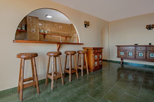 2 Zimmer Apartment zu verkaufen in Maro, Nerja - 450.000 € (Ref: 9363397)